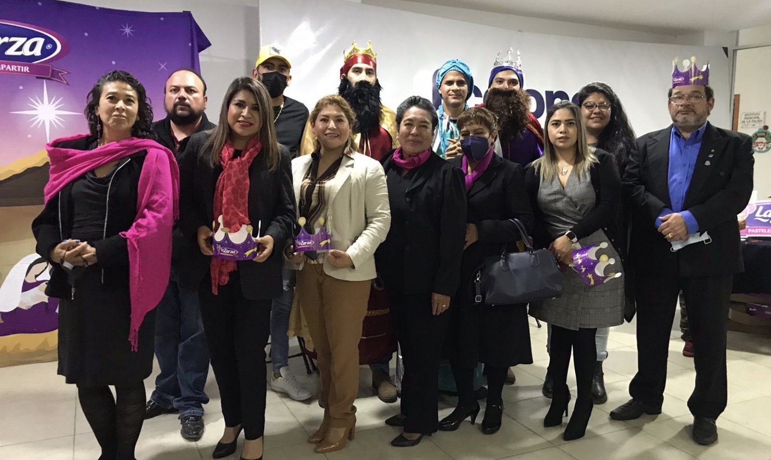 Red de Emprendedoras llevó a cabo su tradicional partida de rosca en el Municipio de San Pablo Apetatitlán