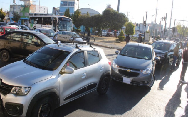 Uber suspensión contra control de tarifas del gobierno estatal