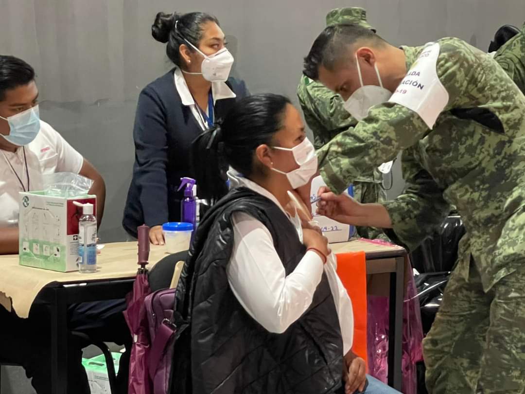 Se pospone la vacunación para maestros en Tlaxcala 