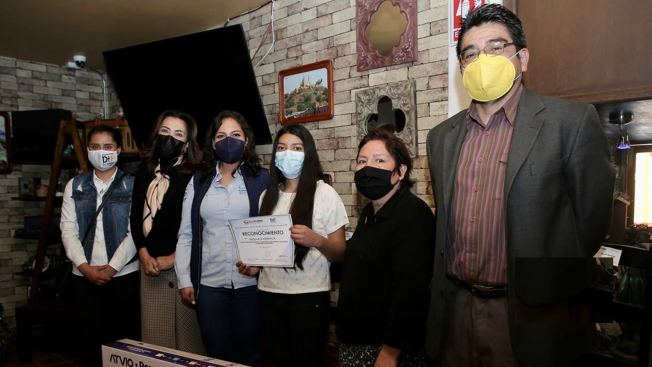 DIF de San Andrés Cholula premió a los ganadores del concurso “La más bella tradición”