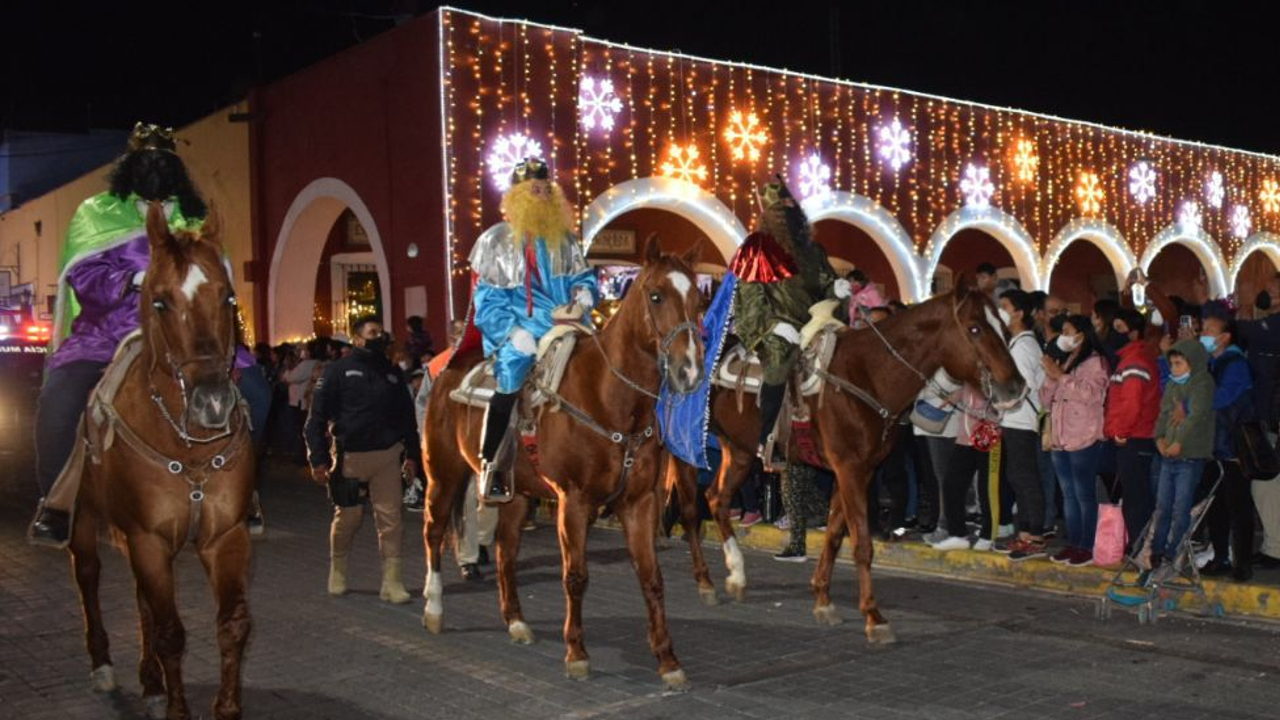 En San Pedro Cholula se efectuó el Desfile “Familia con Ilusión” 