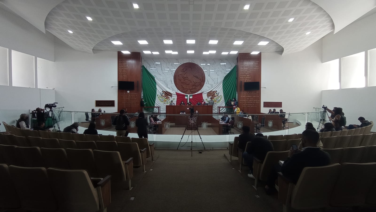 Normaliza Diana Torrejón enfrentamientos entre sus compañeros diputados