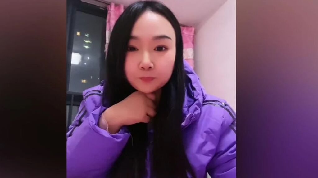 Mujer queda confinada con su cita a ciegas por un brote de covid-19 en China y se hace viral (VIDEO)