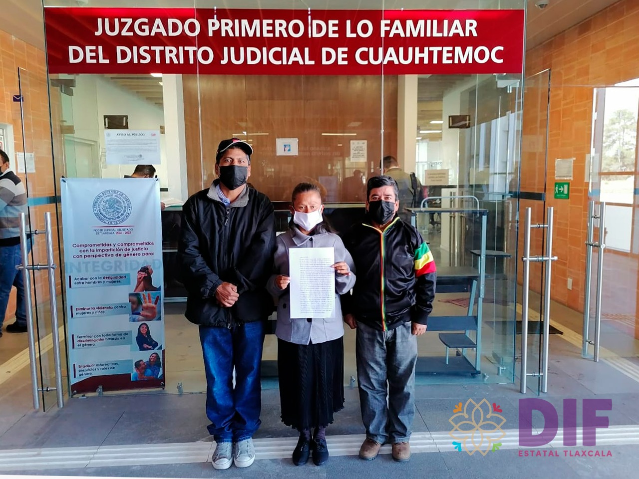 El SEDIF reintegró a mujer en situación de calle con su familia