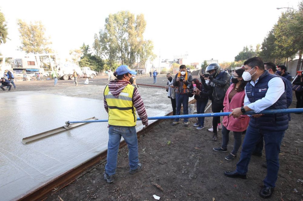 Supervisa Eduardo Rivera construcción del Parque Tabachines