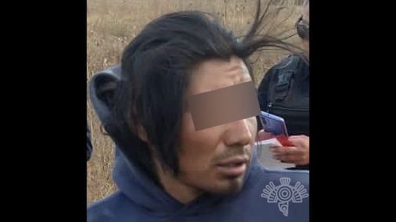 Policía sorprende y detiene a Angel N. robando vías férreas en San Antonio Mihuacan