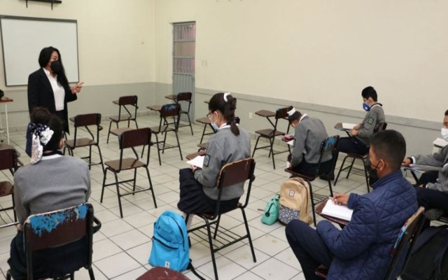 Confirman 649 casos de Covid en escuelas del estado de Puebla
