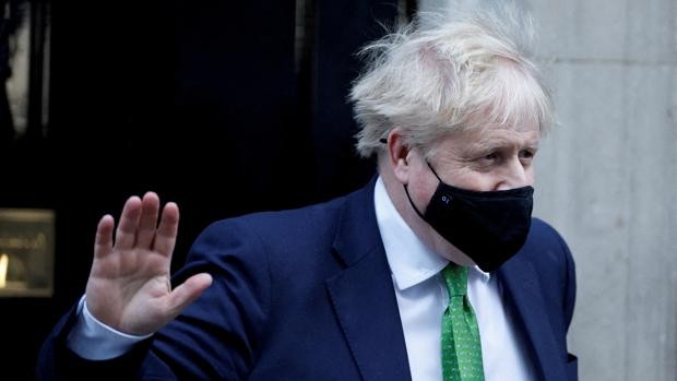 Policía británica investigará fiestas de Boris Johnson en la sede del gobierno durante la pandemia