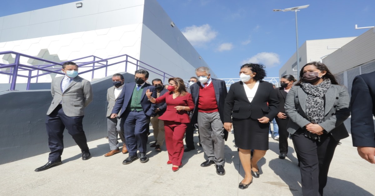 Verifica Lorena Cuéllar la puesta en marcha del complejo de atención especializada en salud y bienestar