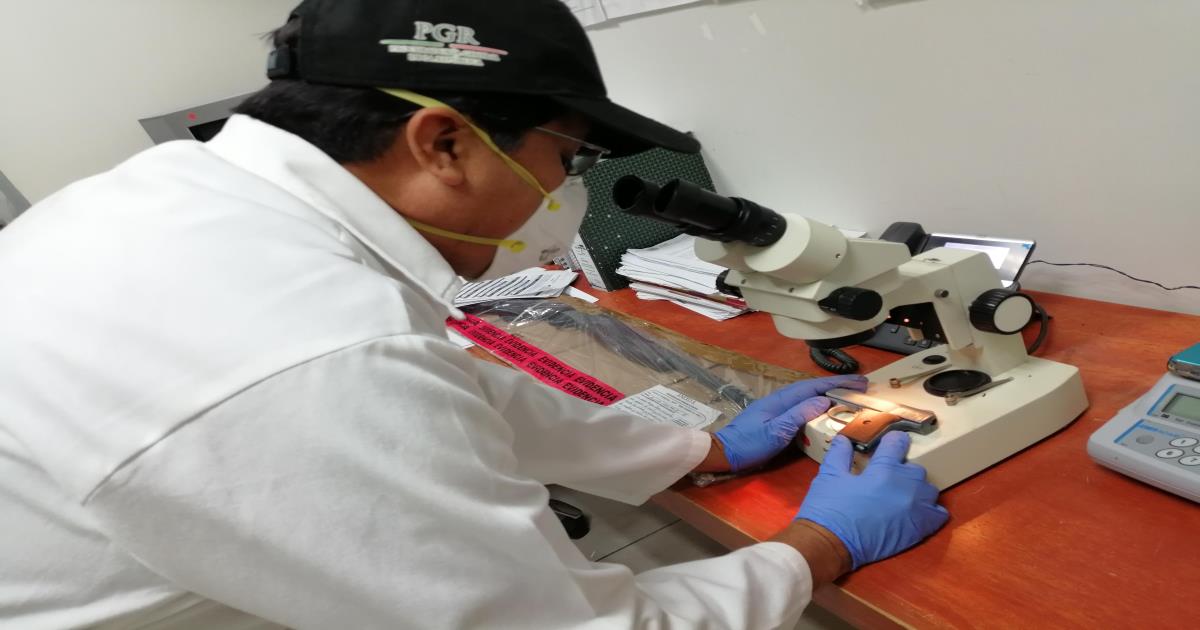 FGR obtiene prisión preventiva contra tres personas por portación de arma de fuego y delitos contra la salud