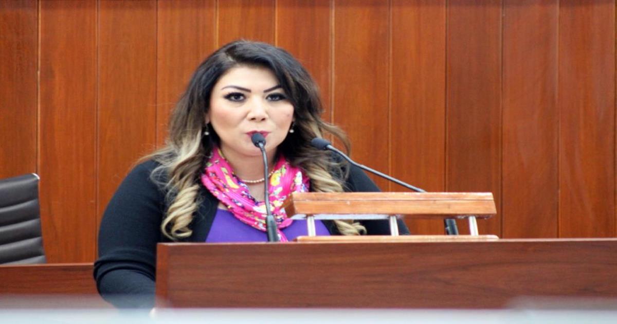 Propone Alejandra Ramírez la salud bucal como parte de la educación integral