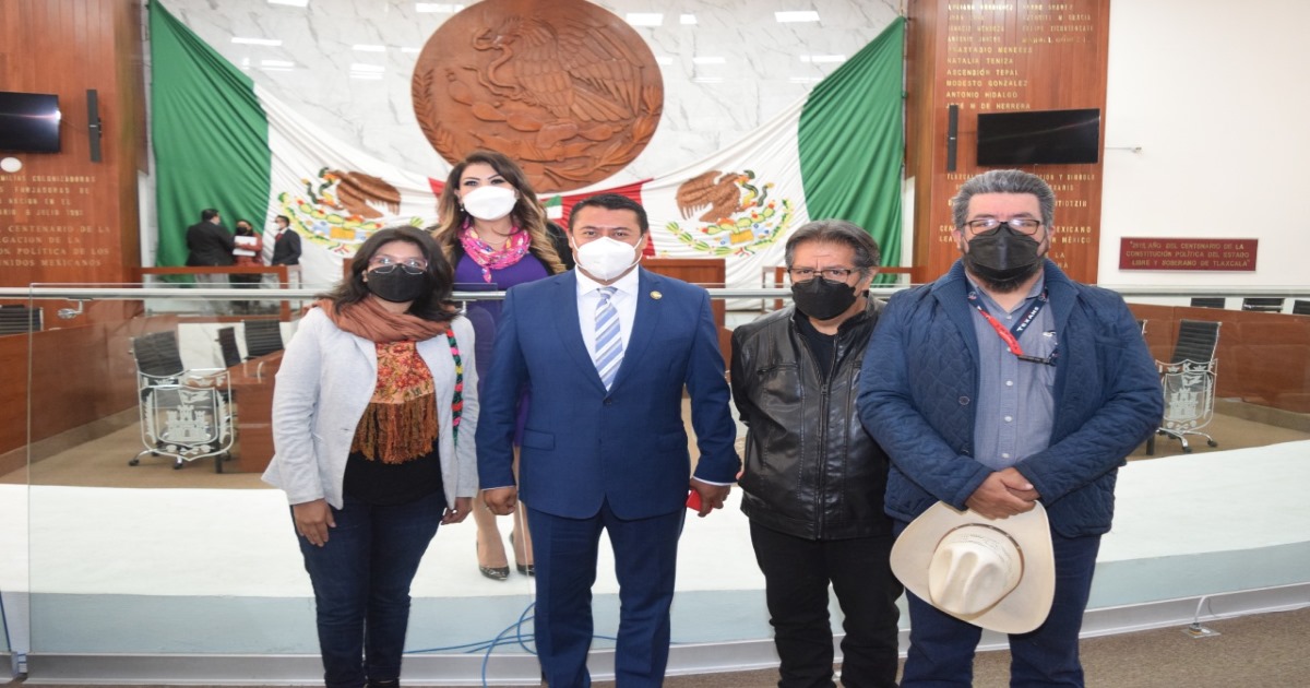 Declaran 2022 Año del Centenario del Natalicio del Maestro Desiderio Hernández Xochitiotzin