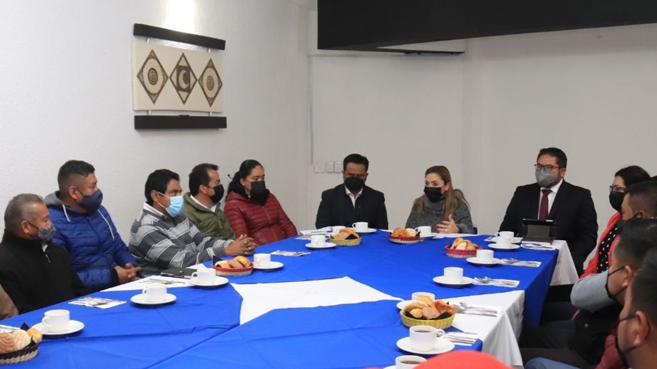 Paola Angon se reunió con las autoridades electas de las 13 juntas auxiliares de San Pedro Cholula 