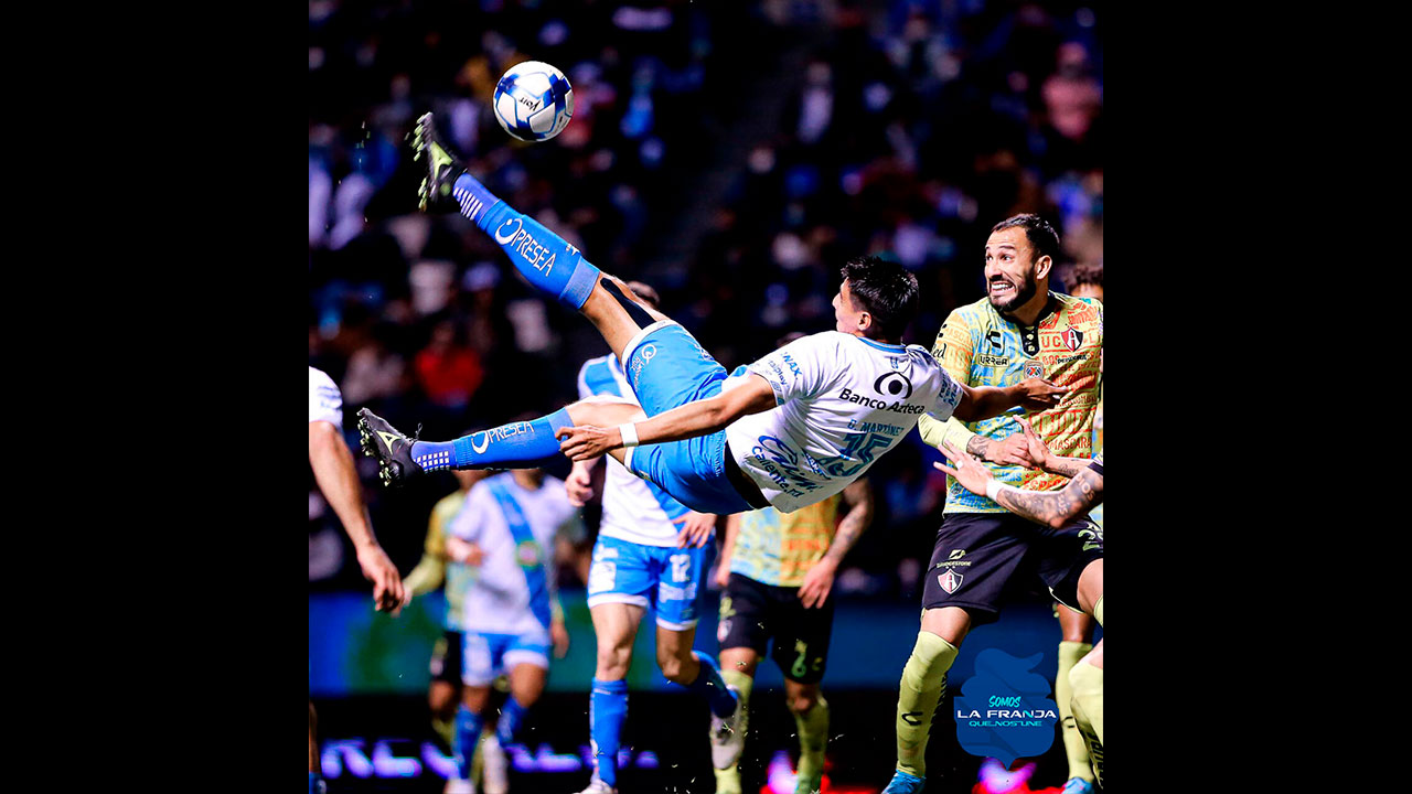 Puebla y Atlas dieron espectáculo en el Cuauhtémoc 