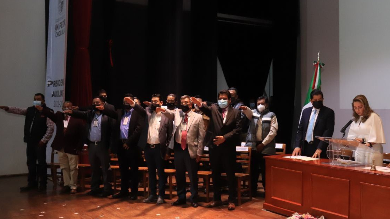 Rinden protesta los 13 presidentes auxiliares de San Pedro Cholula 