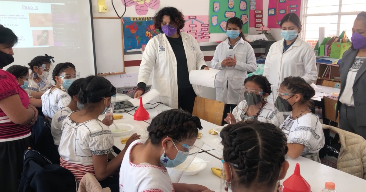 Impulsan el interés por la ciencia en niñas de la primaria “Bimi Manandi Yu´Mu”