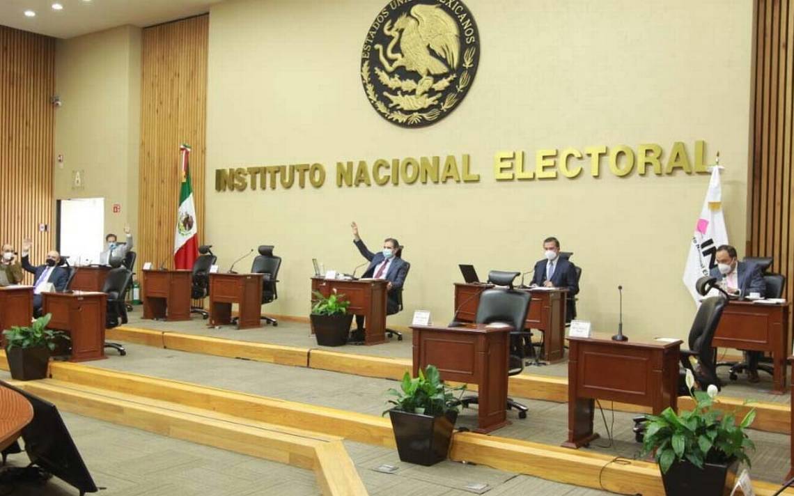 INE aplicará multas por más de 658 mdp a partidos por irregularidades en sus gasto