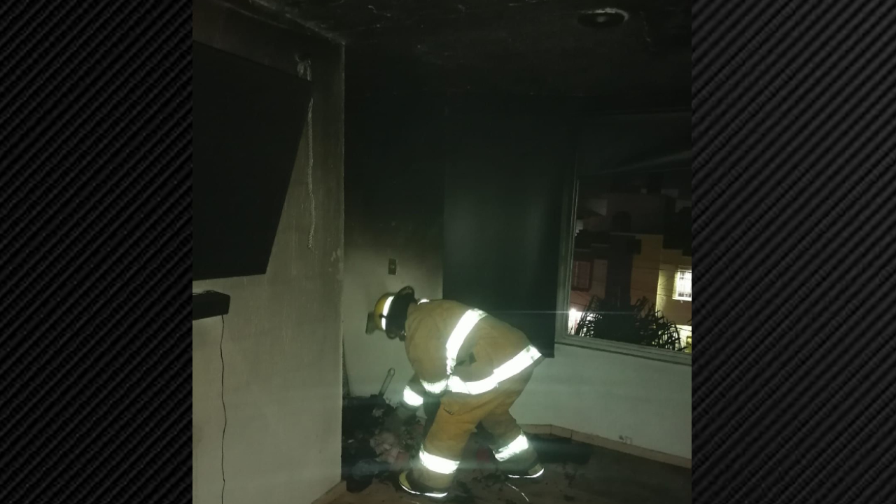 Bomberos lograron sofocar un incendio en un domicilio de San Pedro Cholula 