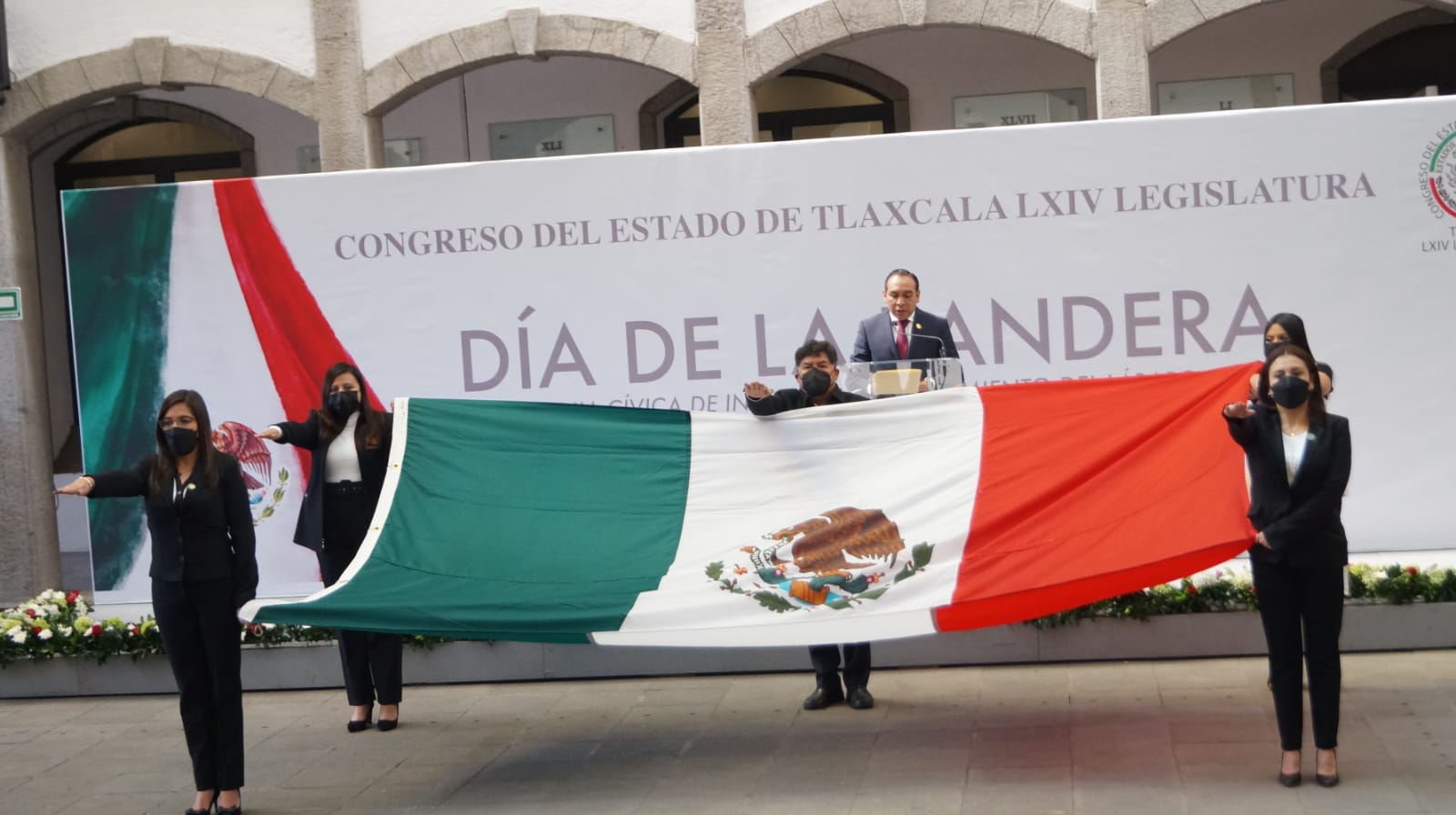 Relevan bandera en el Congreso de Tlaxcala