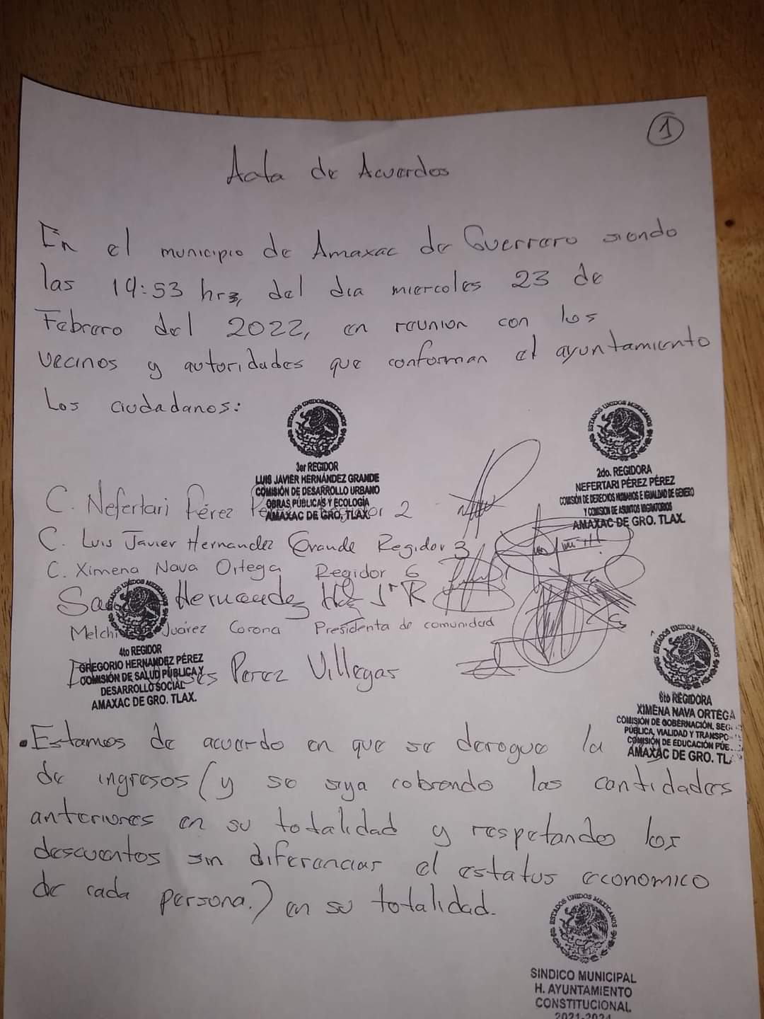 Llegan a acuerdos en Amaxac; alcaldesa no los firma