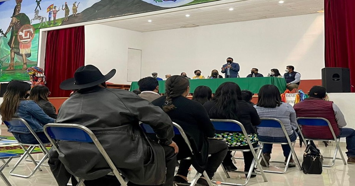 Inauguran concurso de dibujo “Así vivo el carnaval en mi comunidad” en Huamantla