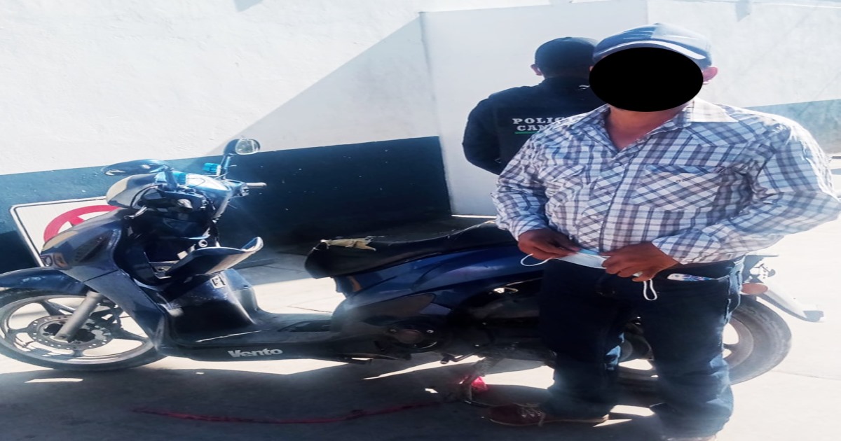 Entrega dirección de seguridad pública de Huamantla motoneta recuperada