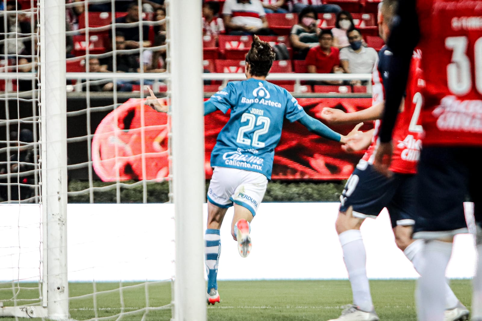 Gran remontada del Puebla en el Akron 