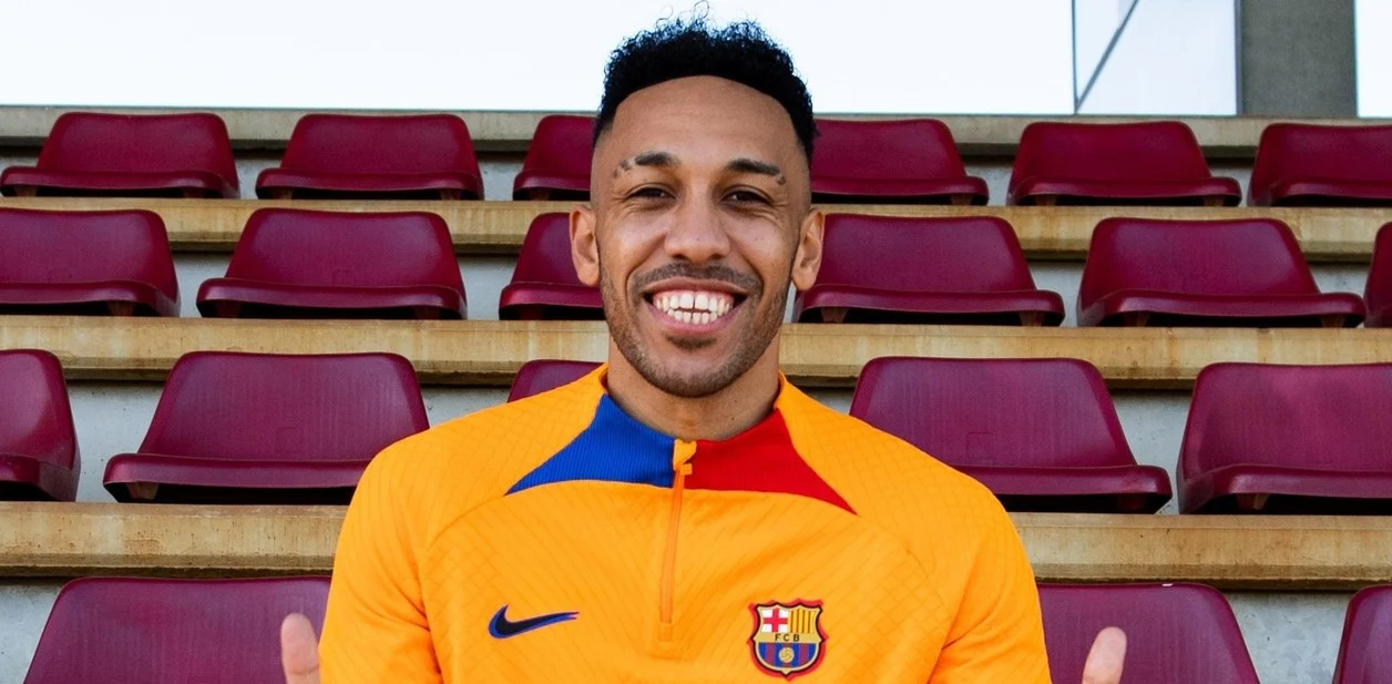 Aubameyang, el nuevo refuerzo del Barcelona que corrieron de su selección por fiestero