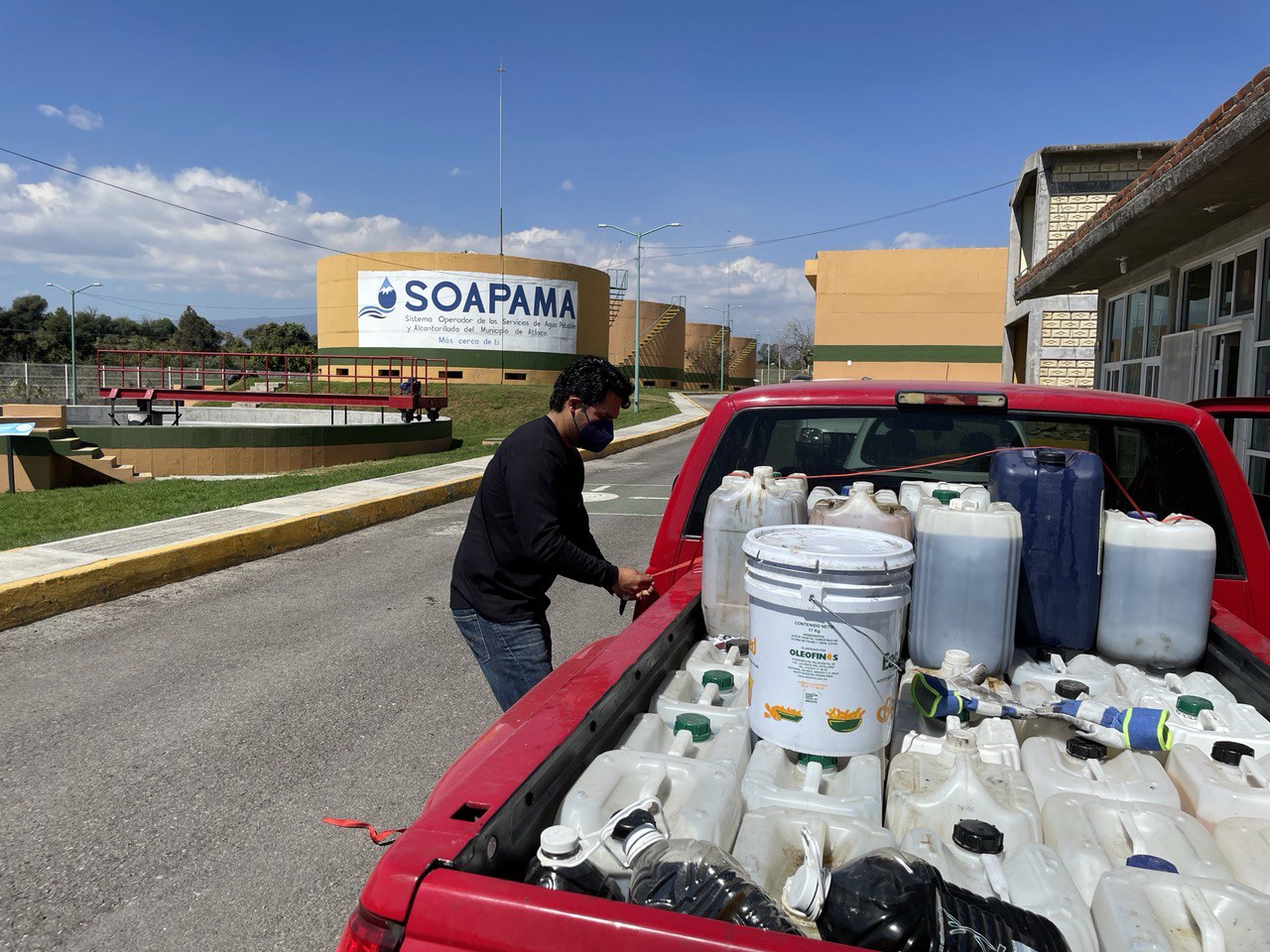 SOAPAMA concluye primera etapa de la campaña “Aguas con el Aceite” entregando 1 tonelada de aceite usado a empresa recicladora 