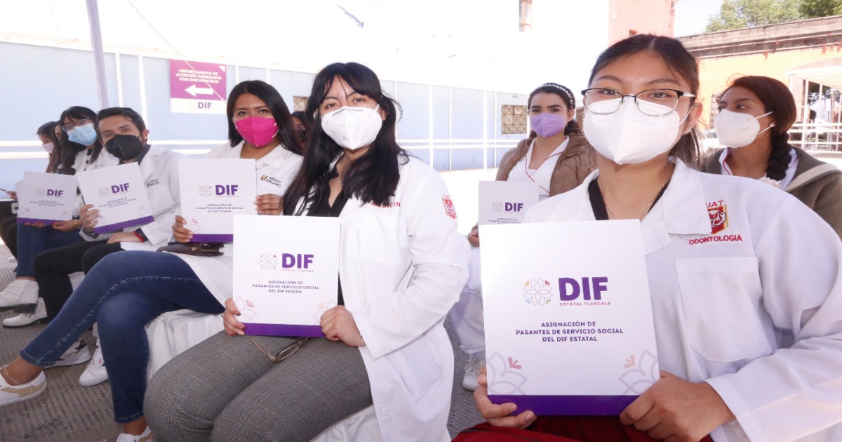 Inician servicio social en el SEDIF 30 pasantes de medicina, odontología y nutrición
