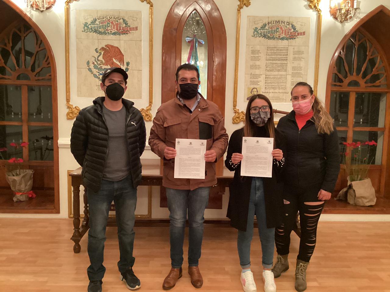 Firman acuerdo Ayuntamiento de Huamantla y el colectivo “Dame Una Pata Huamantla” a favor de los animales