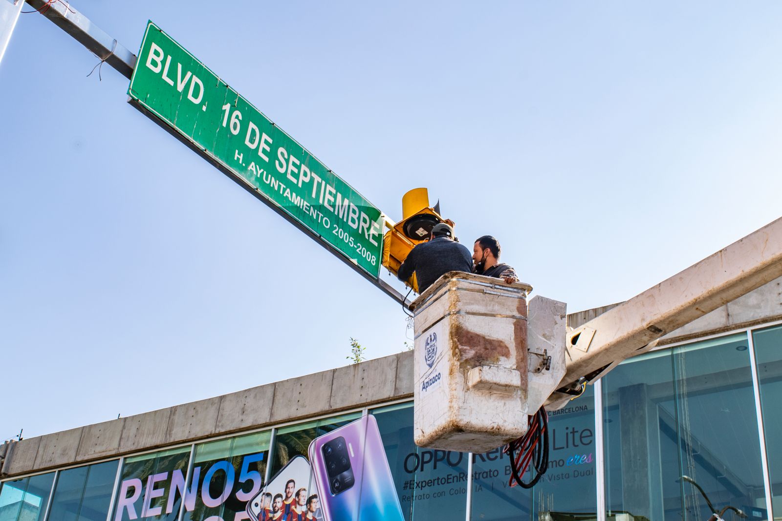 Tiene Apizaco nuevos semáforos en ayuda a personas con deficiencias visuales