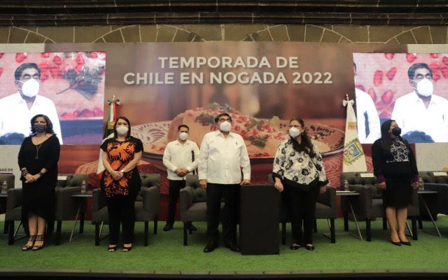 Estiman derrama económica de 850 MDP para Puebla por temporada de chiles en nogada