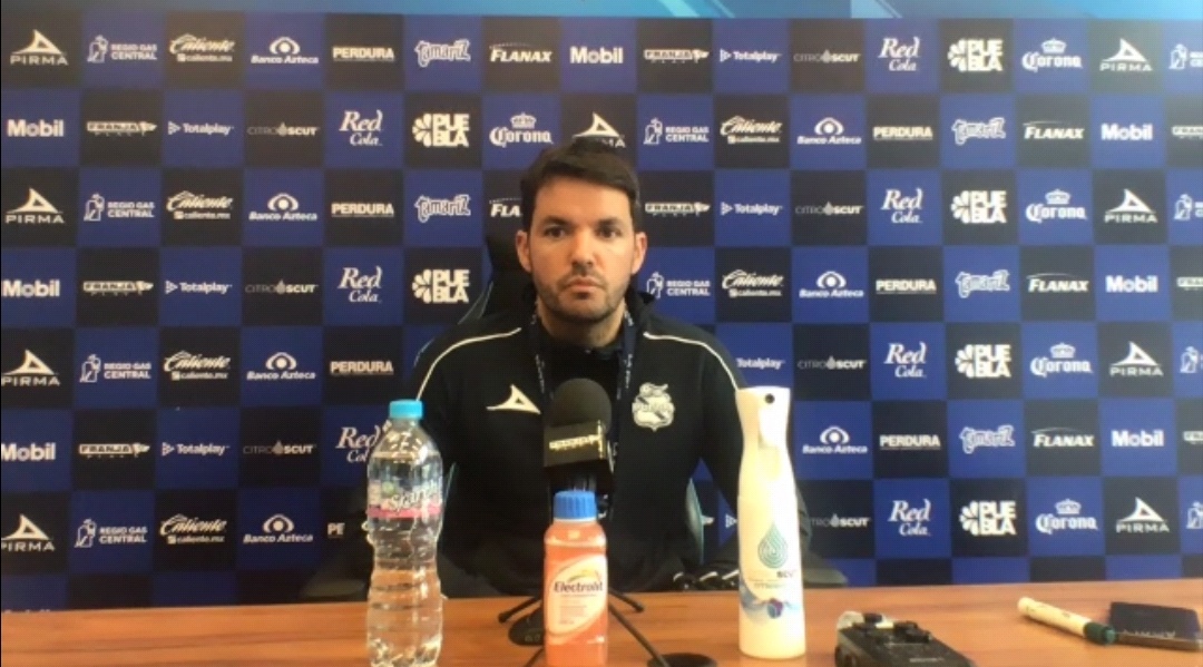 Larcamón, conforme por cómo se armó el Puebla 