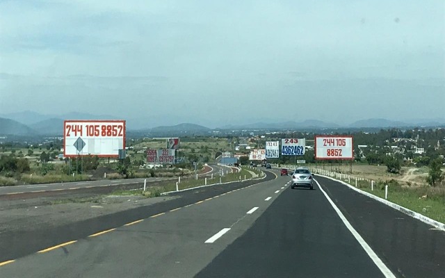 Ayuntamiento de Puebla sería permisivo ante una ilegalidad si mantiene anuncios espectaculares irregulares: Barbosa