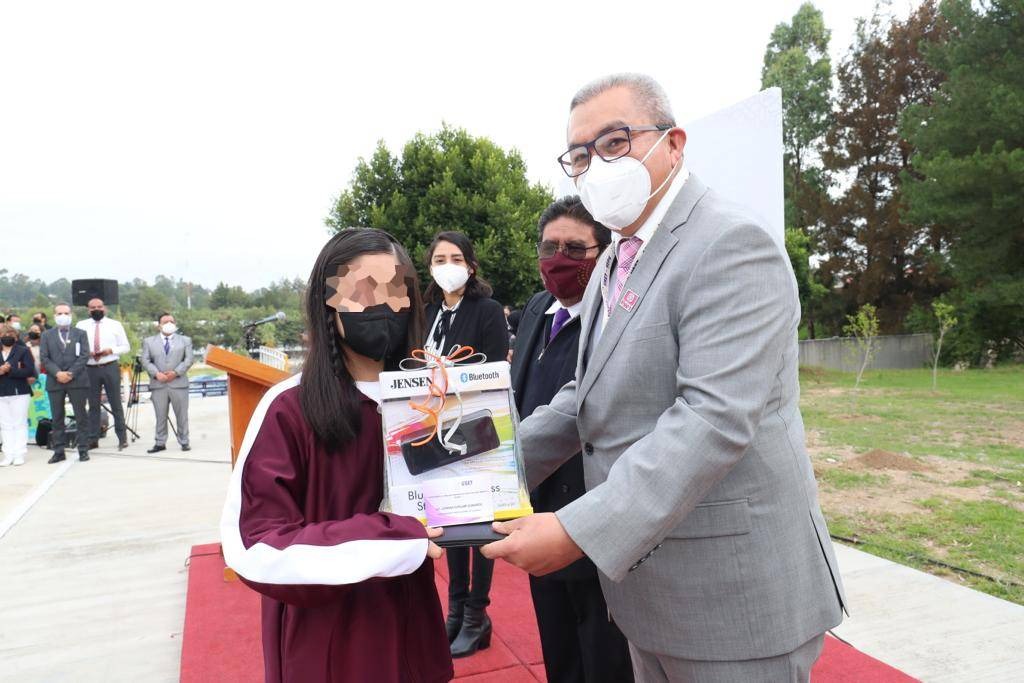 Reconoce SEPE-USET a estudiantes triunfadores de la Olimpiada Del Conocimiento Infantil 2022 y Segunda Feria De Ciencias