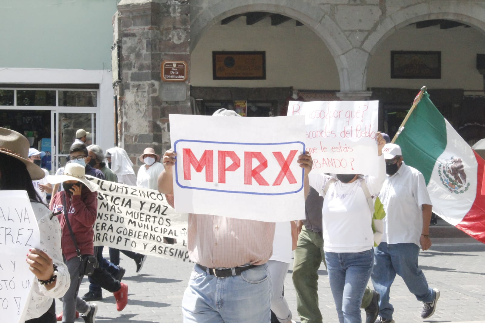 Diputados de Tlaxcala coludidos con alcalde de Xicohtzinco, acusan pobladores