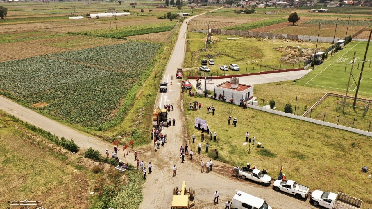 En San Andrés Cholula iniciaron las labores de adoquinamiento de la Calle 16 de septiembre 