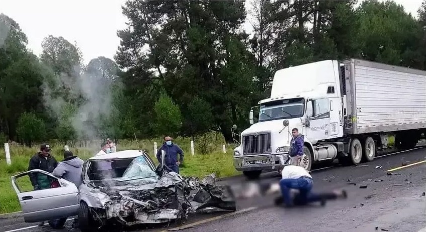Fuerte accidente en la autopista Amozoc-Perote deja un muerto y dos heridos