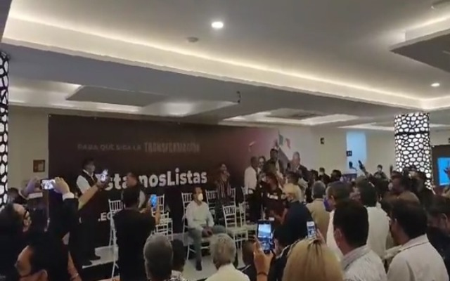 Personas con desempeños porriles y marginales iniciaron agresiones contra diputados en evento de Morena: Barbosa