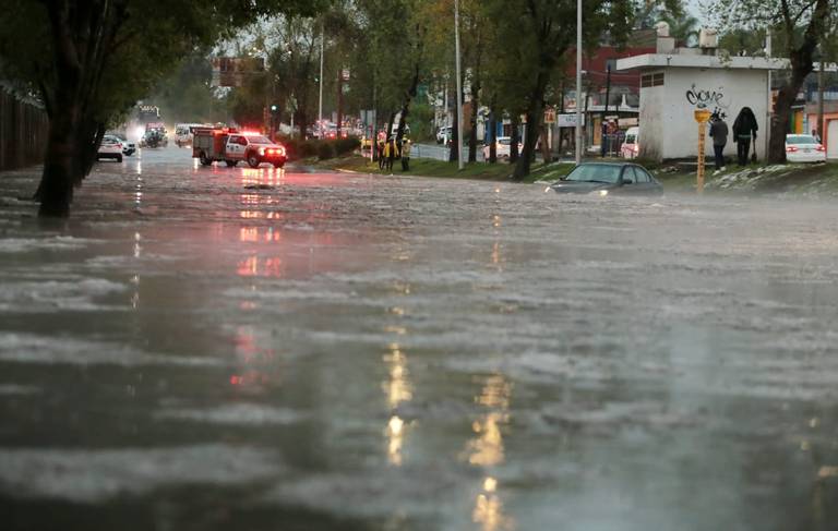 Protección Civil Municipal reporta saldo blanco tras fuerte lluvia