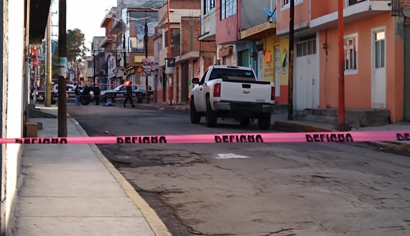Encuentran cadáver de hombre en calles de Texmelucan; presuntamente fue atropellado