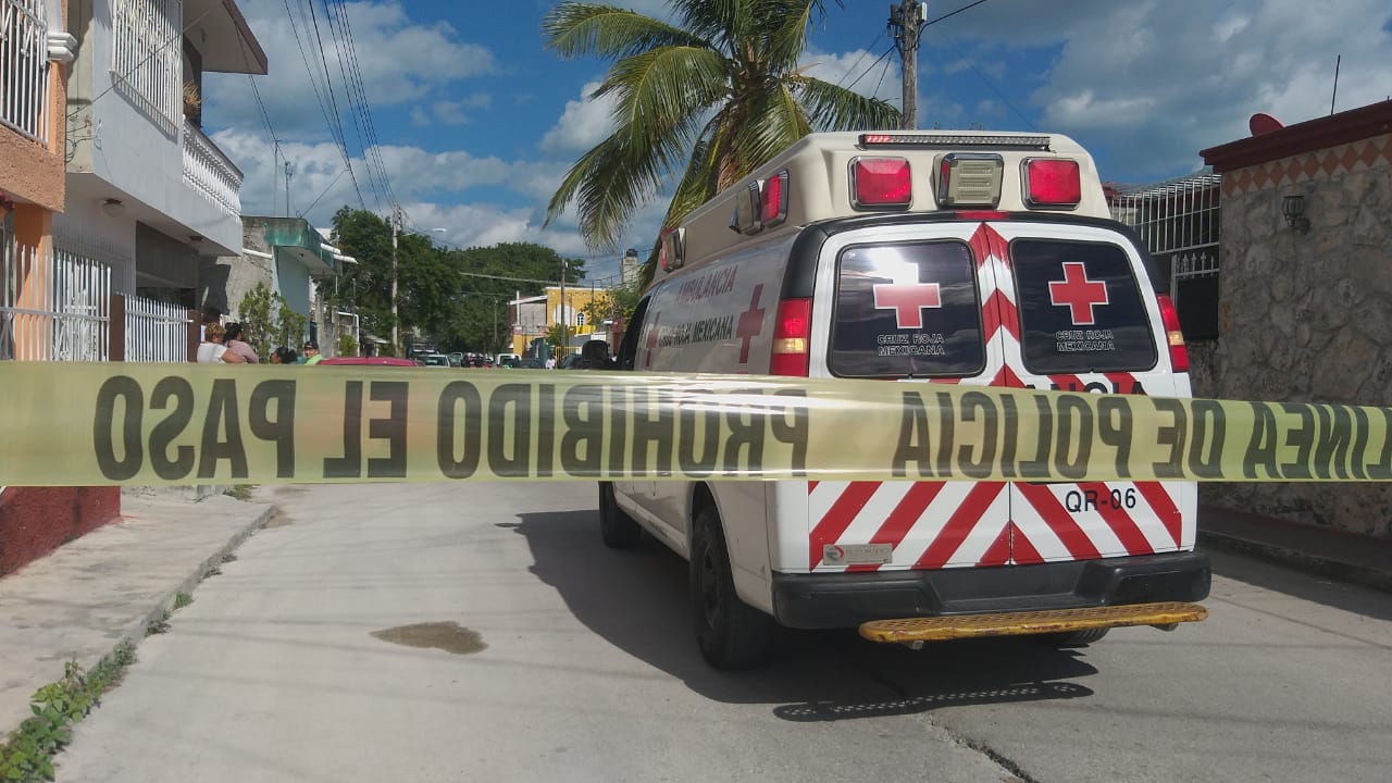 "Se disparó accidentalmente": Hombre pierde la vida tras amenazar a su esposa con un arma en Acatlán