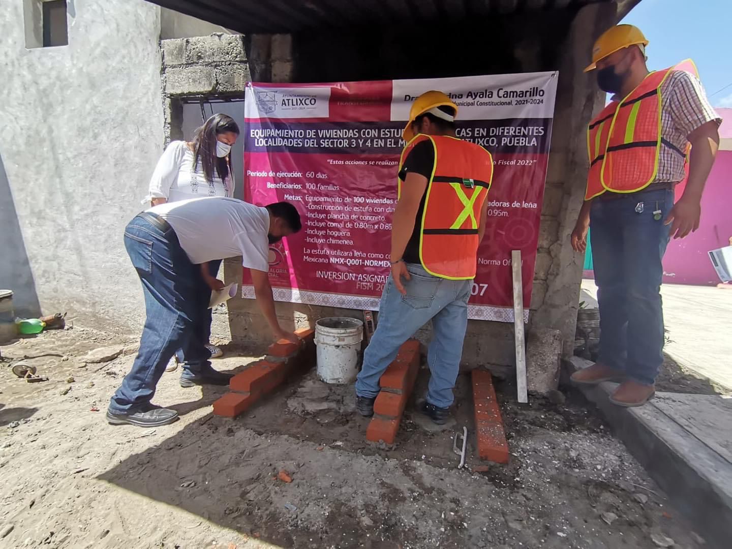 Comienzan en localidades de Atlixco con la construcción de estufas ecológicas
