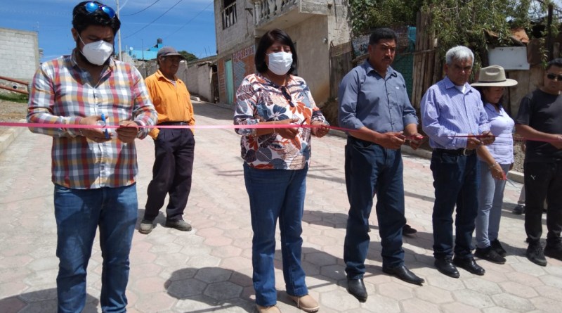 Alcaldesa de Panotla inaugura una calle donde se realizó un adoquinamiento