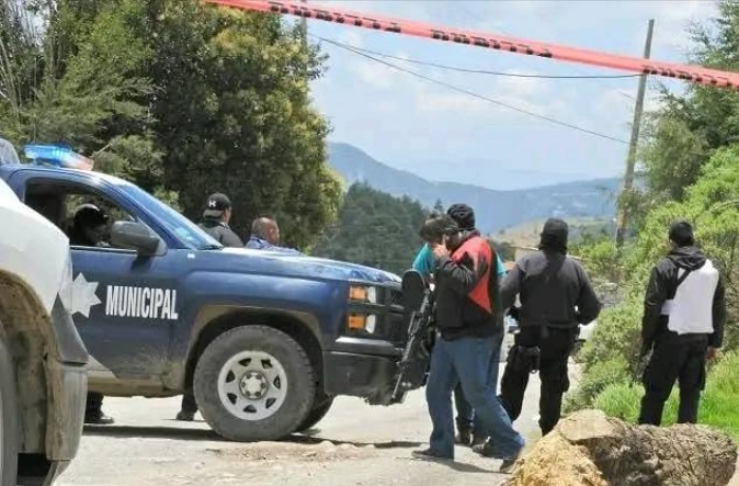 Señala Barbosa que presencia de autodefensas en Puebla es inadmisible