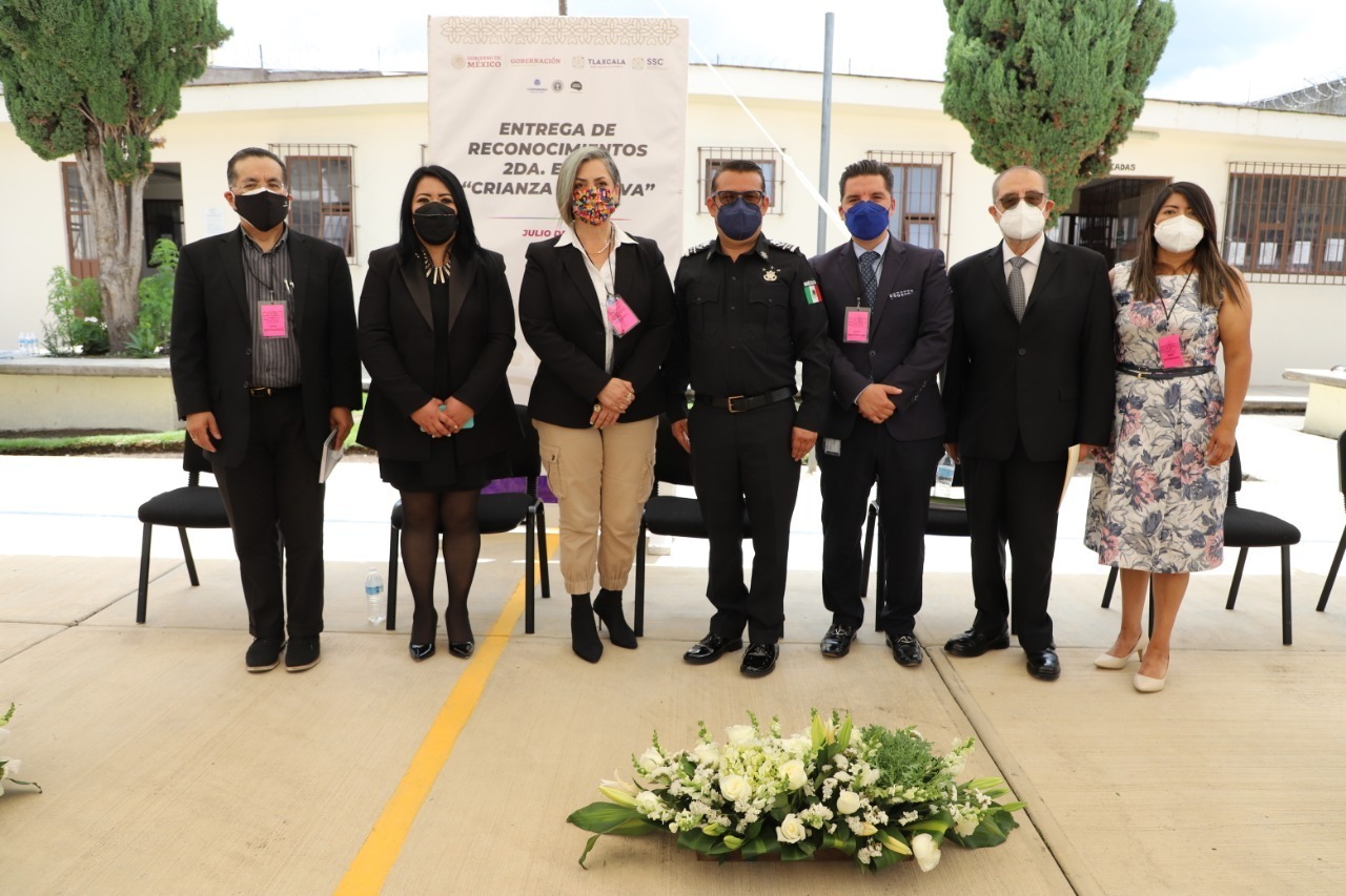 Entregan constancias de “crianza positiva” a internas de Tlaxcala