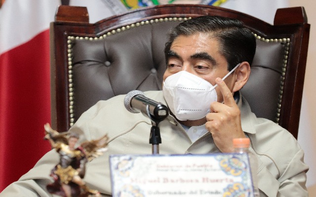 Reprochable que muchos personajes de la política de Puebla estén sometidos a procesos legales, señala Barbosa