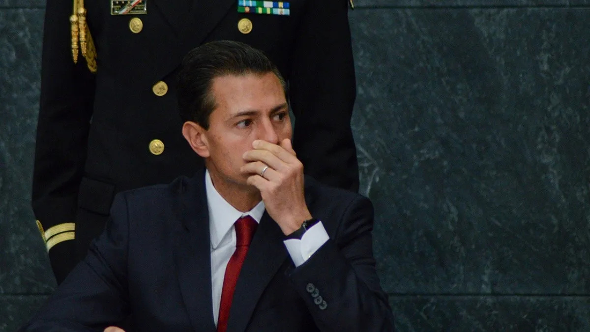 UIF presenta denuncia ante FGR contra Peña Nieto por posibles irregularidades fiscales