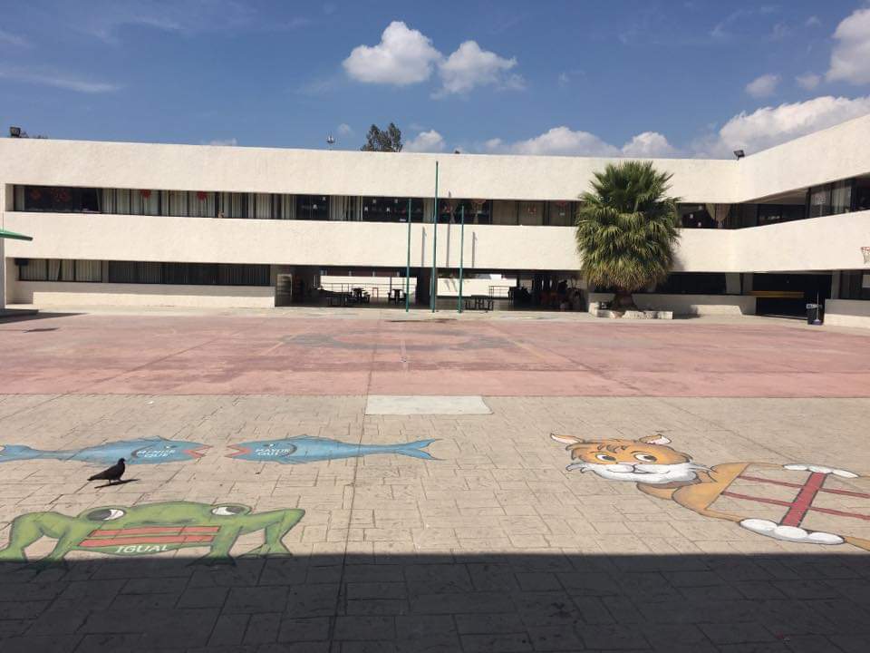 Más escuelas de Tlaxcala son denunciadas por compra obligada de uniformes